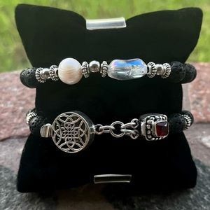 Garnet with silver clasp , fresh water pearl & aura crysta